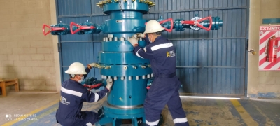 Entrega de equipo de grandes dimensiones en 10000 PSI.